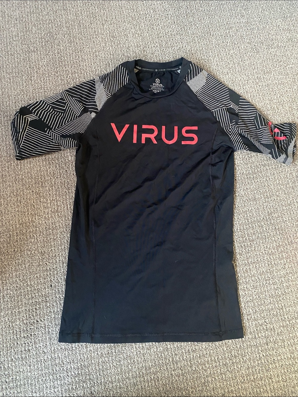 Virus Black and Red Patterned Rash Guard